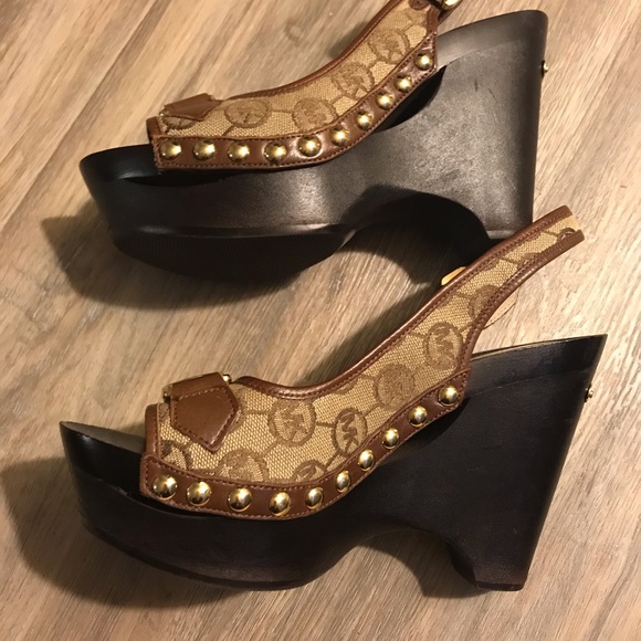 Michael Kors strappy wedges - Picture 2 of 6